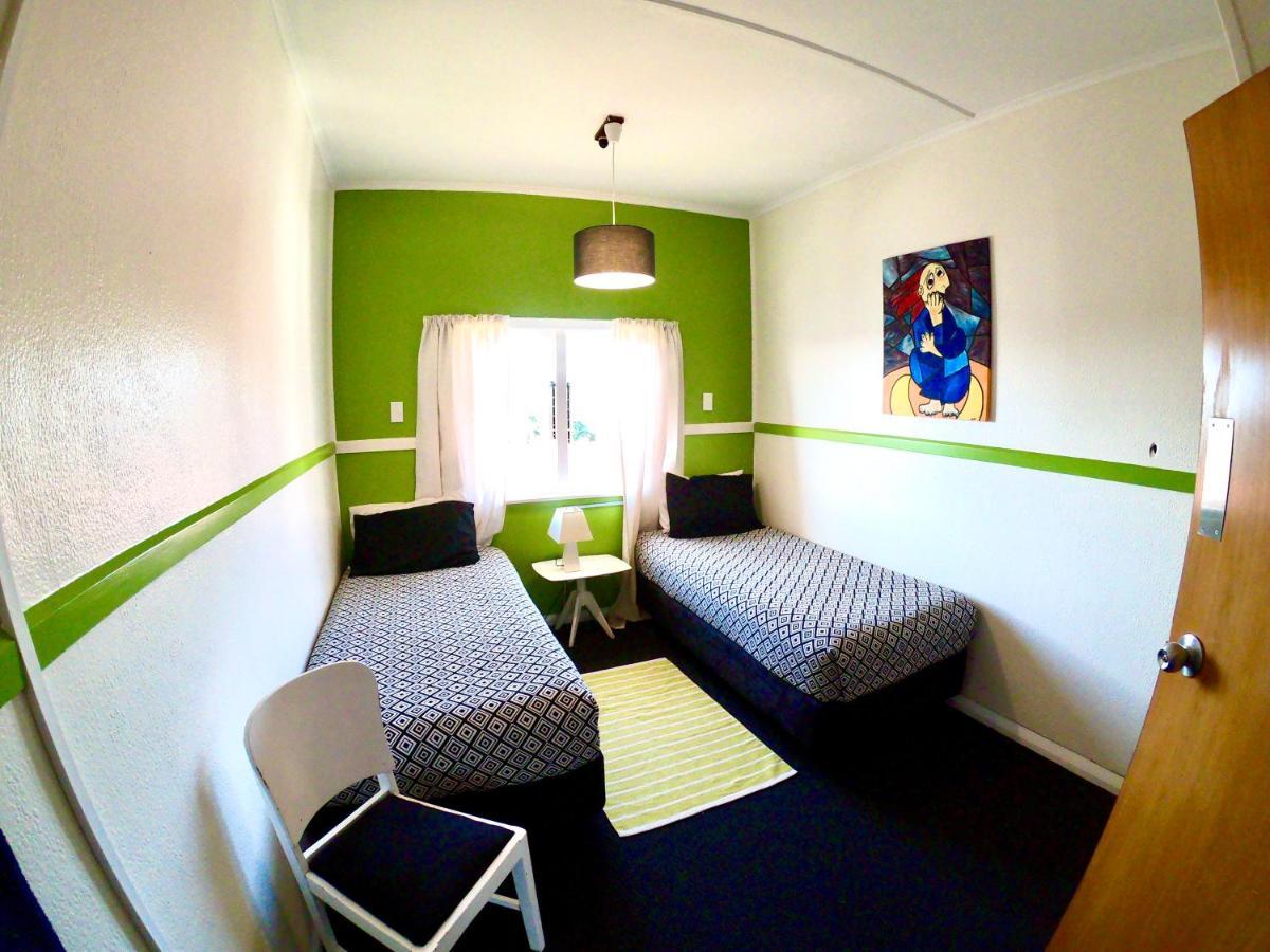 Ducks & Drakes Boutique Motel & Backpackers New Plymouth Exteriör bild