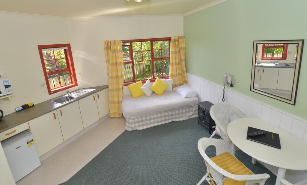 Ducks & Drakes Boutique Motel & Backpackers New Plymouth Rum bild