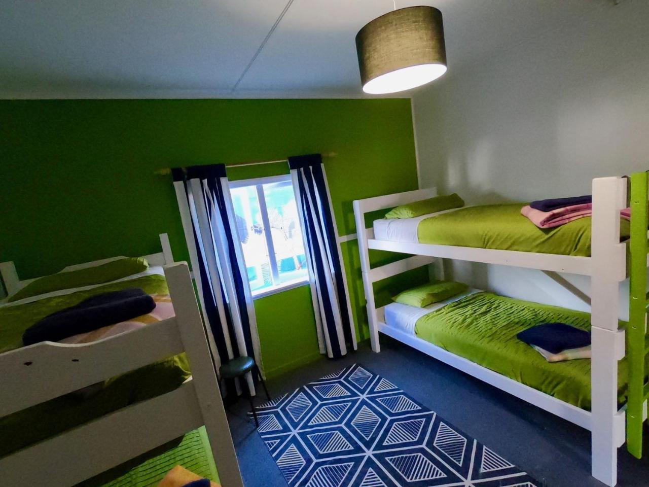 Ducks & Drakes Boutique Motel & Backpackers New Plymouth Exteriör bild